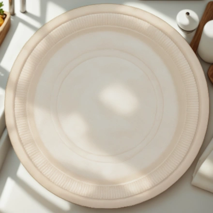 Тарелка биоразлагаемая d-180 бежевая (кукурузный крахмал) (50/500 шт.) — интерьер, вид №1