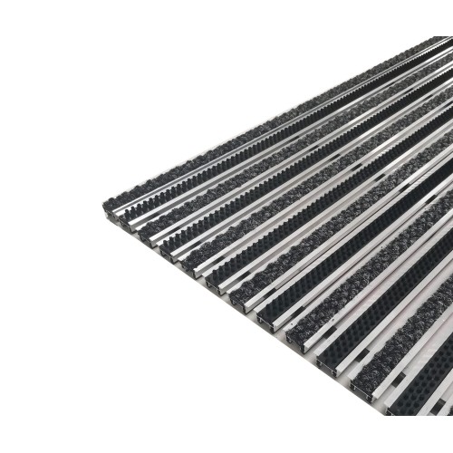 Алюминиевый профиль решётка. Вставка: ворс-щетка в Екатеринбург — Uralhoz.ru