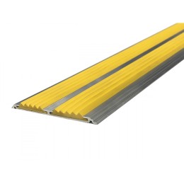 Накладка на ступени. Полоса алюминиевая с двумя резиновыми вставками.